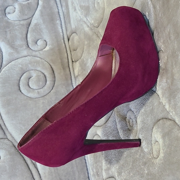 Anne Michelle Pumps - Picture 8 of 10